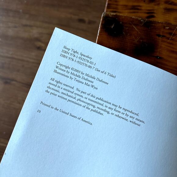 Vintage 2003 Sleep Tight, Spaceboy Paperback Book - Picture 2 of 7